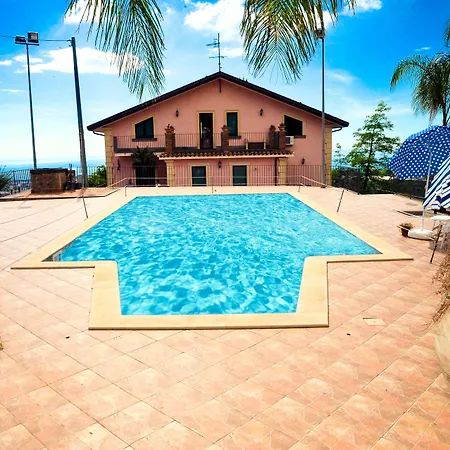 La Casa Rosa