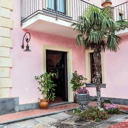 La Casa Rosa Bed & Breakfast *