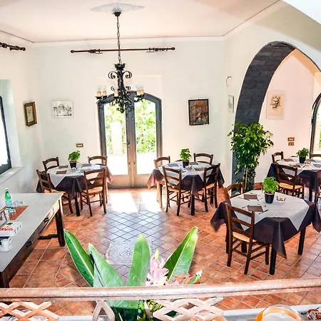 La Casa Rosa Nocleg ze śniadaniem Giarre