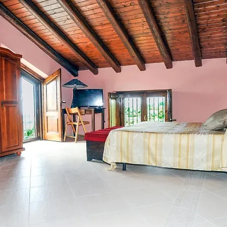 La Casa Rosa Bed & Breakfast Giarre